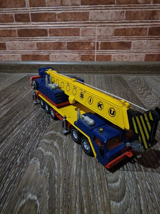 Гідравлічний кран Siku 4010 GERMANY