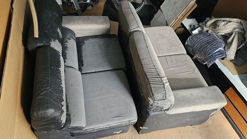 2 sofás, esquerdo e direito