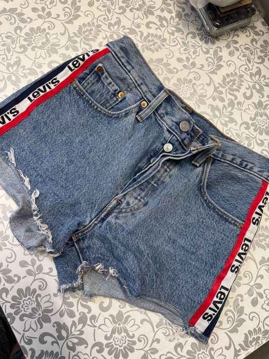 Szoty damskie Levis  24
