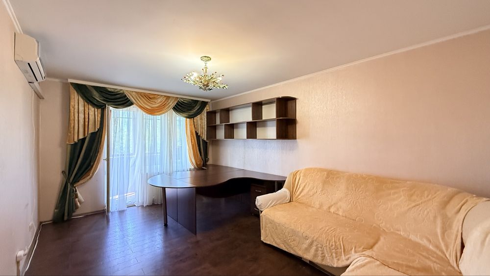 Продаж 2х кімнатноі, вул. Екстер 12, Троєщина