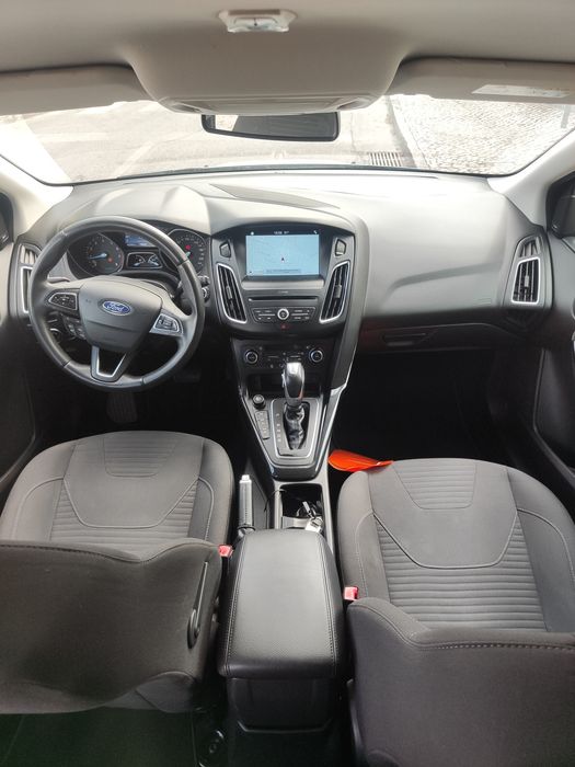 Ford focus 1.0  TITANIUM AUT