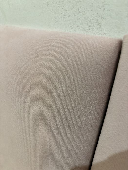 Zaglowek panel w kolorze różowym