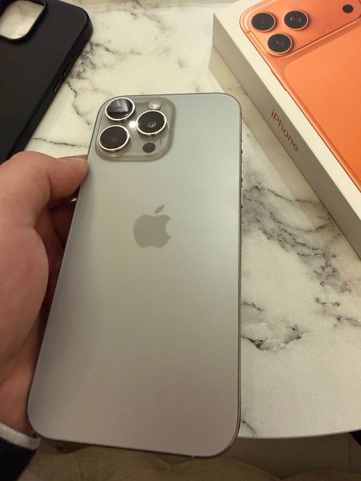 Apple/ Iphone 16 Pro Max/512 Gb/Natural Titanium/ E-Sim