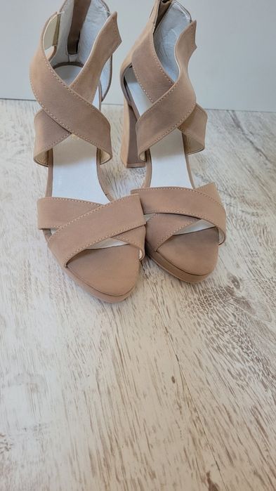 Nowe Buty sandały obcas
