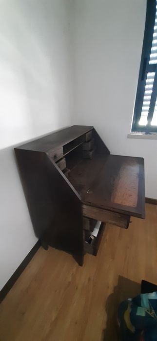 Escrivaninha em Madeira Africana maciça