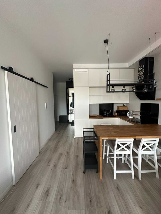 Bezpośrednio: 2 pokoje 53m2 | Włochy | Garaż | Loggia