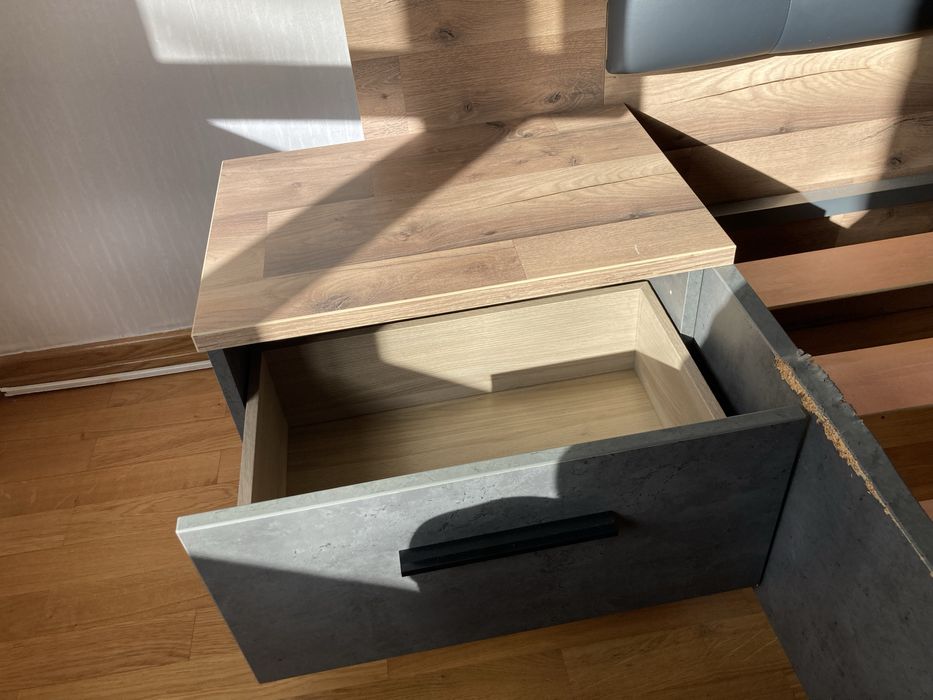 Cama de casal com cabeceira almofada mesas de cabeceira