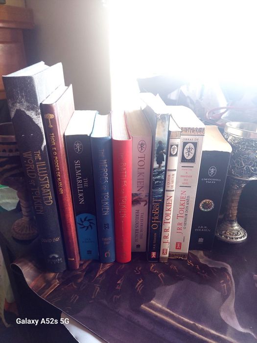 Obras de completas de tolkein etc .. livros varios