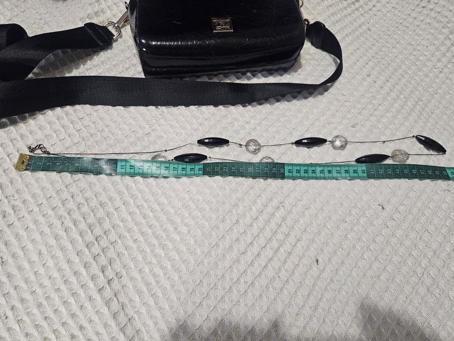 Piekne klasyczne korale  czarne