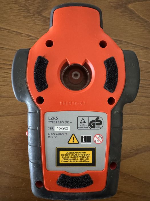 Medidor Laser Black&Decker 90°