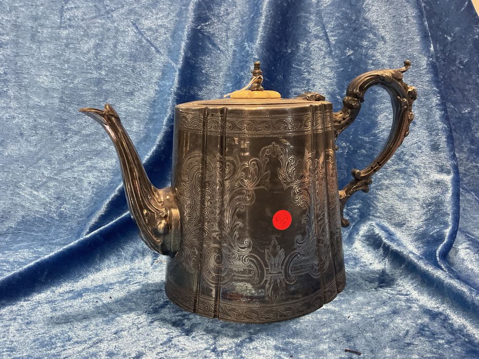 Chaleira casquinha trabalhada vintage inglesa ,anúncios abaixo