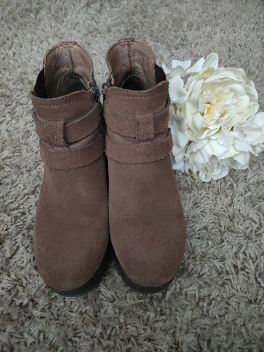 Botins em pele estilo Chelsea