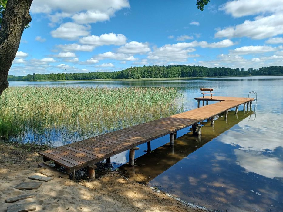 Dom nad jeziorem- prywatna plaża i pomost