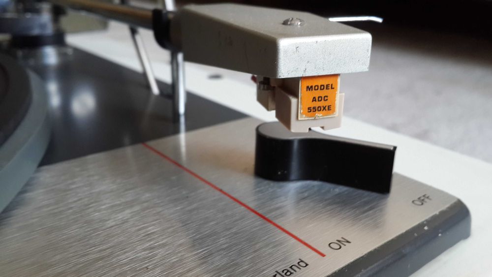 Програвач платівок Lenco L-75 , L-76  , L-833DD