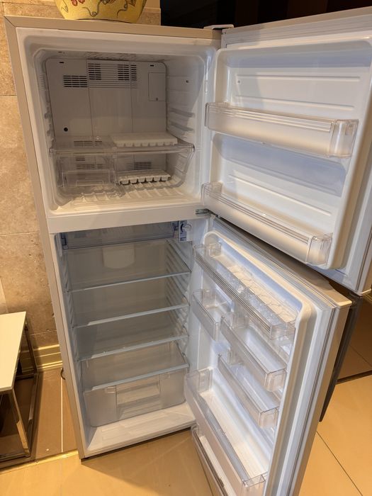 Lodówko-zamrażarka beżowa Sharp SJ-420V-BE | Duża | Stan bardzo dobry