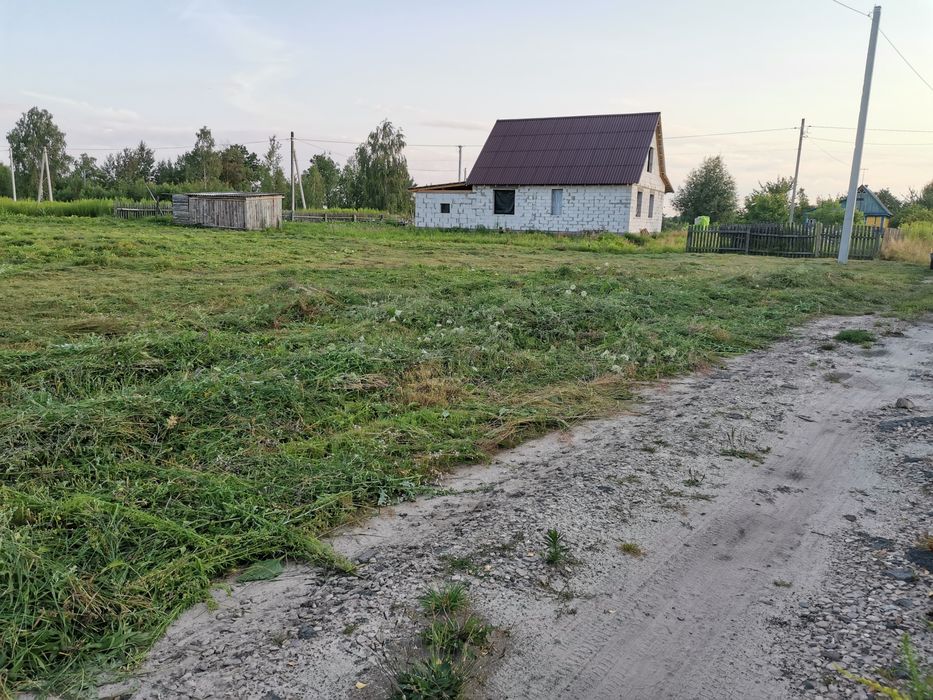Продам приватизовану земельну ділянку 0,10 Га.