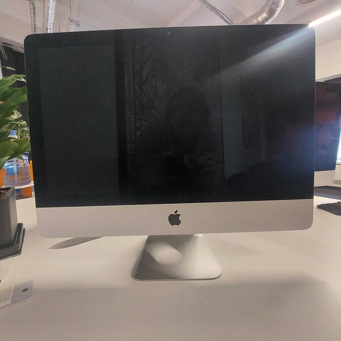 Продам iMac  21.5-inch, Late 2015
