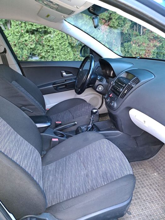 Kia Ceed Kia Ceed 1,4 DOHC 16V+ gaz