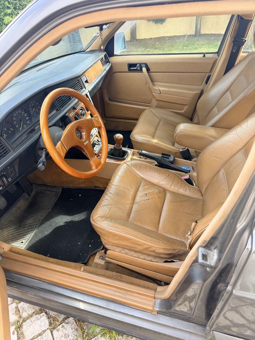 Mercedes-Benz 190 D 2.5 Turbo (W201) – Youngtimer Clássico negosiavel