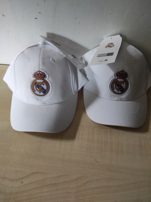 2 czapki Real Madryt