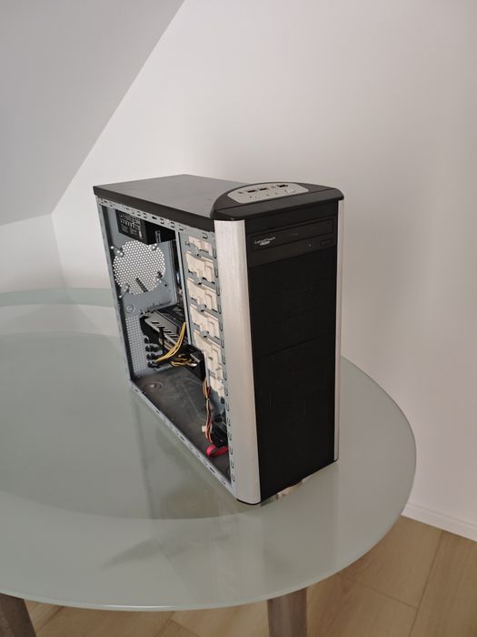 Komputer z monitorem i5 RX 580 480GB