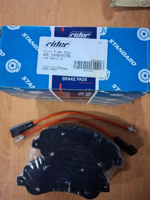 Гальмівніі передні колодки Фольксваген Амарок.к