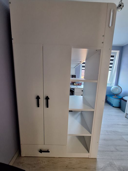 Łóżko na antresoli z biurkiem  IKEA Smastad