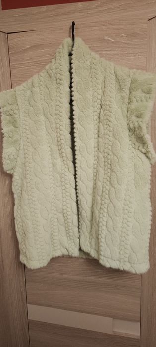 Kamizelka sztuczne milutkie futerko firmy MOOIJ