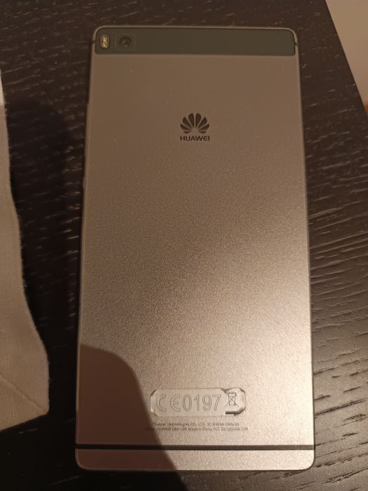 Telemóvel Huawei P8