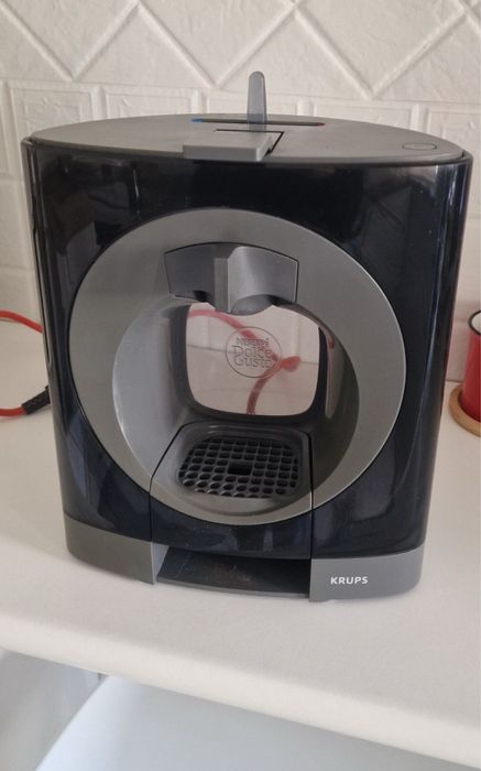 Maquina Dolce Gusto + Gaveta p/ capsulas