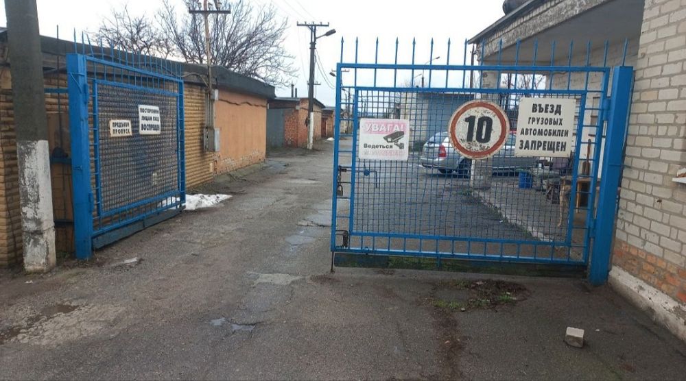 Продам гараж по ул. Красная .
