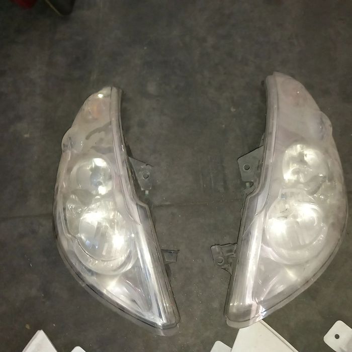 Farois e guarda lamas renault master 3