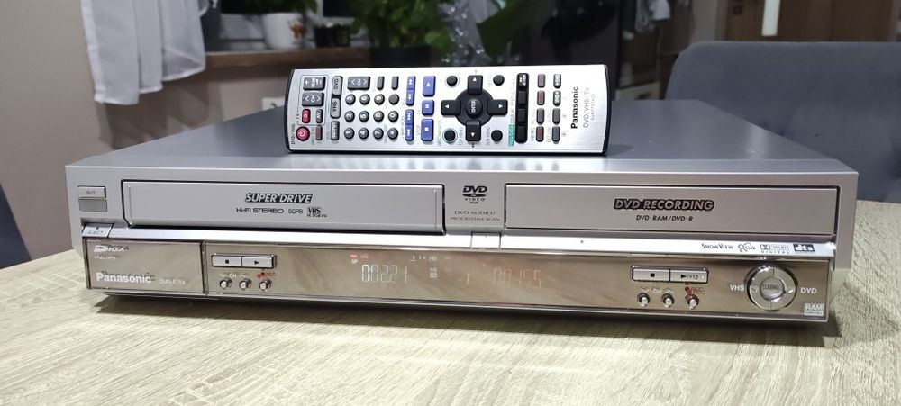 Panasonic DMR-E75V #Nagrywarka DVD VHS #S-VHS #6HD #Super Drive #SQPB #Pilot #Przegrywanie VHS na DVD