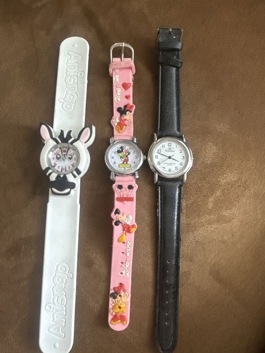 2 zegarki dzieciece