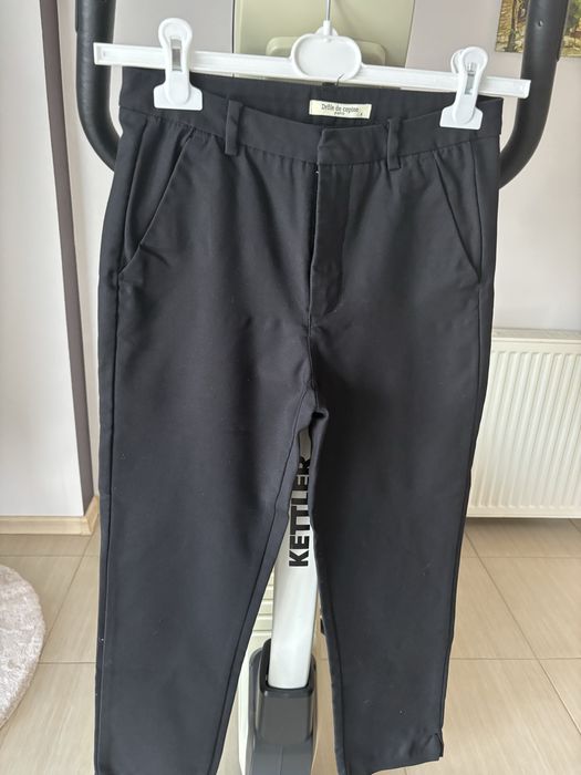 Czarne spodnie cygaretki