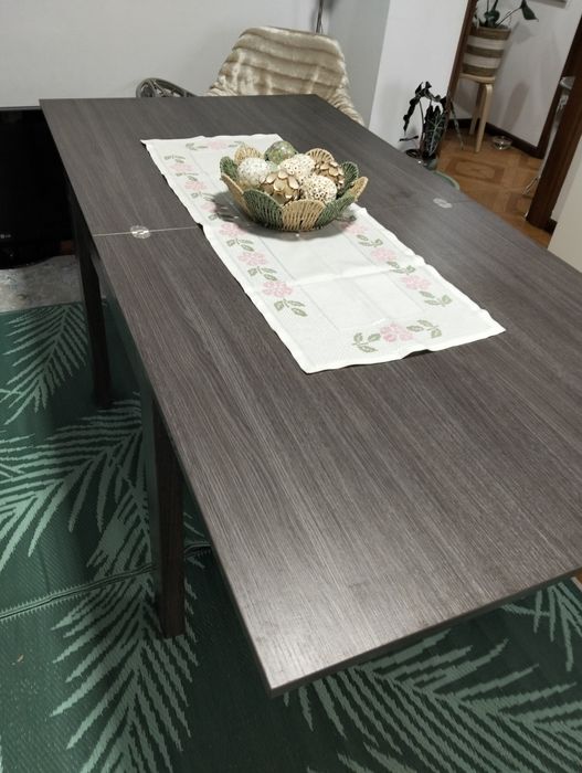 Mesa  de madeira extensível