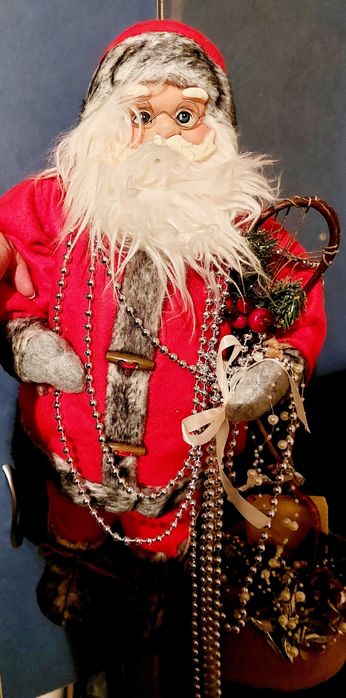 Duży mikołaj swiąteczny