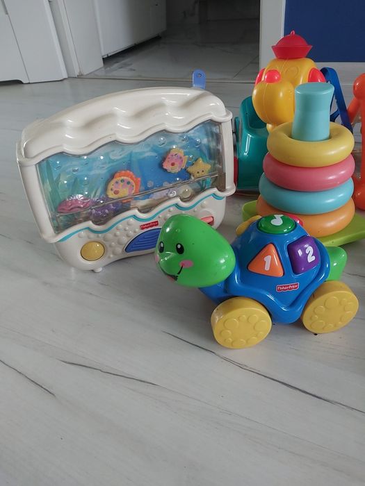 Zestaw zabawek niemowlęcych