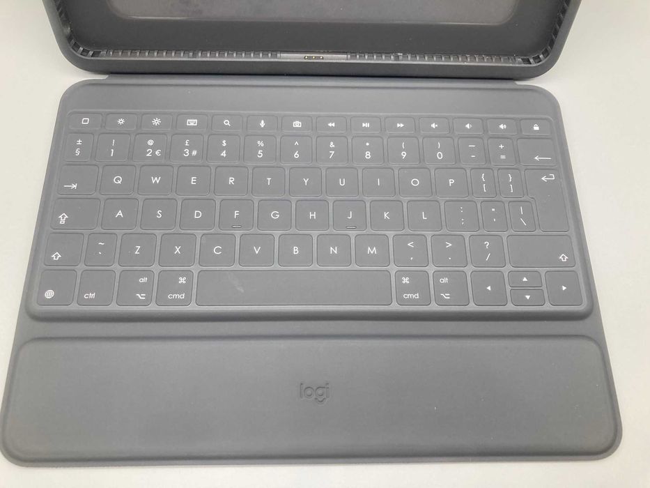 Чохол-клавіатура для Ipad 7, 8, 9-го покоління Logitech Rugged Folio – Захист і зручність для iPad!