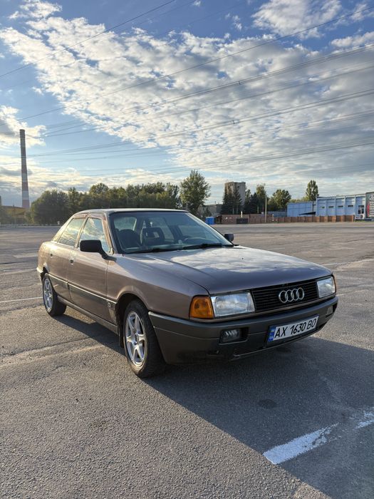 Продам Audi 80b3 в хорошем состоянии