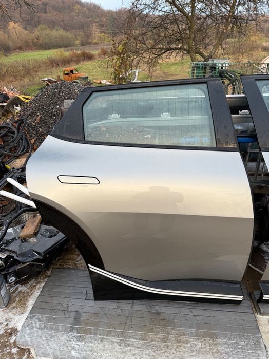 Двері KIA EV6 2022 року