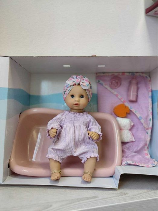Пупс Соня Аквини Готц с ванночкой, 33 см