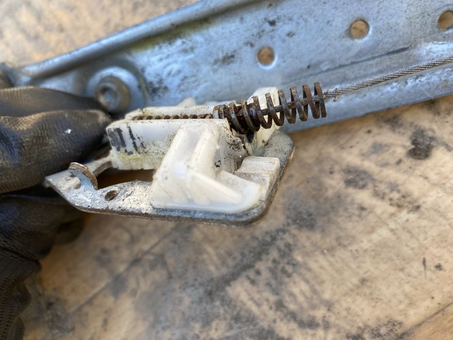 Bmw e46. Стеклоподъемник задний левой двери для Бмв. Склопідіймач