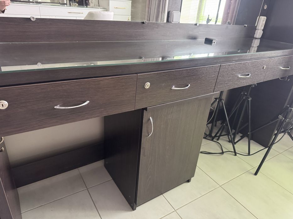 Гримерний стіл на два робочих місця