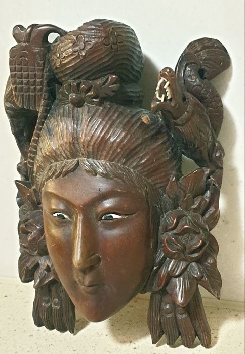 Par de lindas antigas máscaras asiáticas de Deusa Guanyin esculpidas