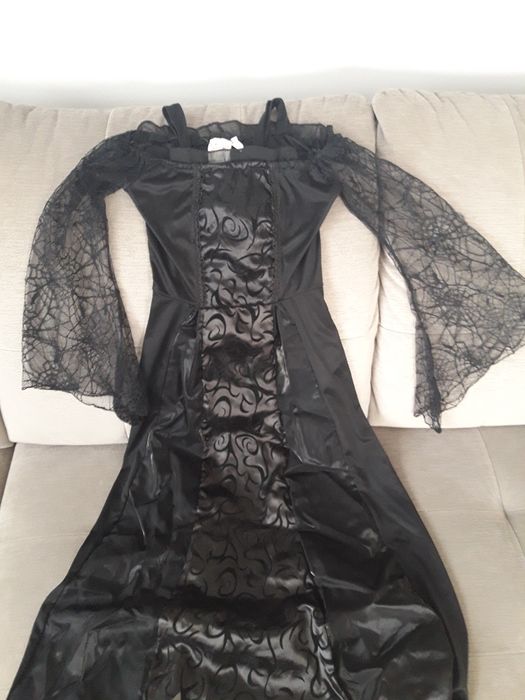 strój Morticia Addams, Wednesday Addams