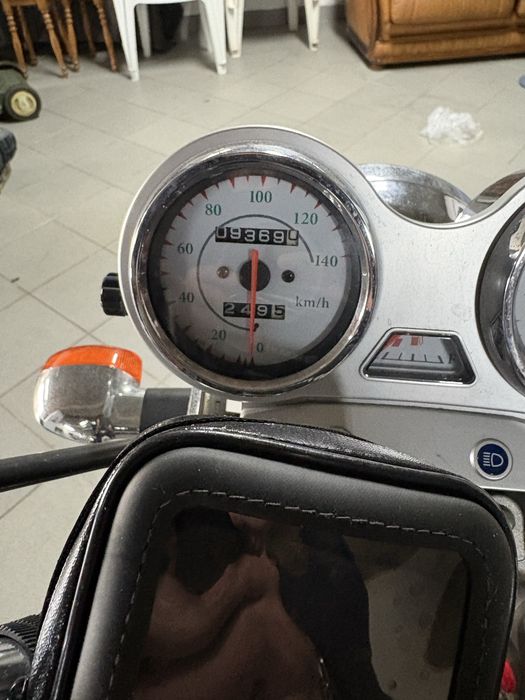 Mota Yamaha YBR 125 costum