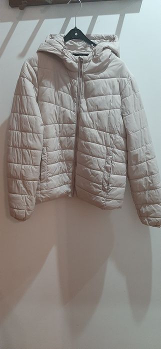 Casaco rosa claro de inverno