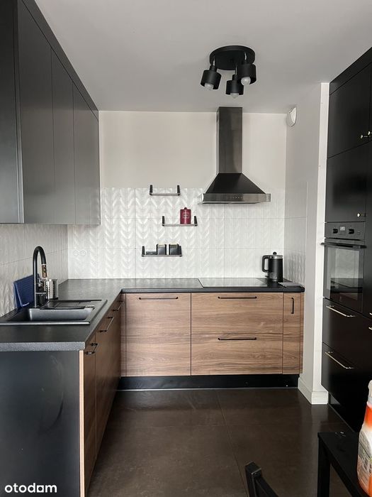 Wyjątkowe 2 pokoje | 45 m² | Klima | Balkon | Garaż | Najwyższe piętro