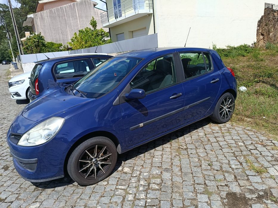 Renault Clio 1.5 DCI — photo 2